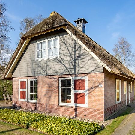 Detached holiday home with two bathrooms 2 km from Appelscha Exterior photo